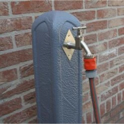 Waterzuil Met Kraan En Aansluiting - Grijs -Bloemenzaden Winkel tuinpaal met waterkraan 1498043411 1 600